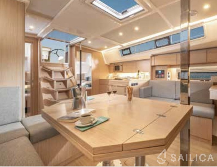 Bavaria C38 - Yacht Charter Sailica