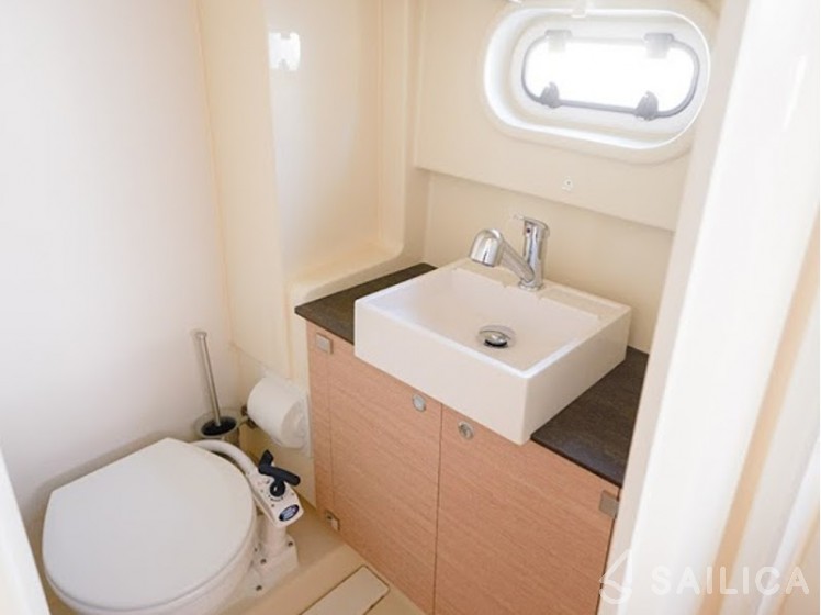 Bali 4.0 - Yacht Charter Sailica