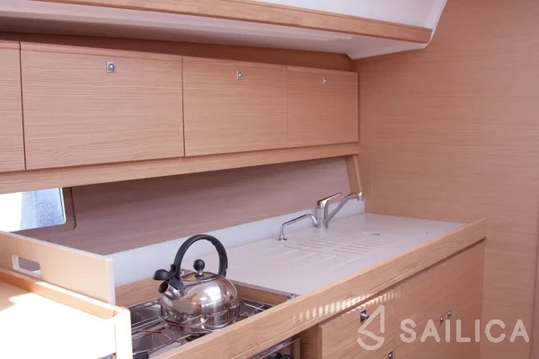 Dufour 382 GL - Yacht Charter Sailica
