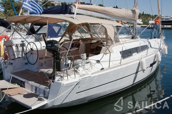 Dufour 382 GL - Yacht Charter Sailica