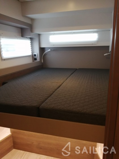Bali 4.2 - Yacht Charter Sailica