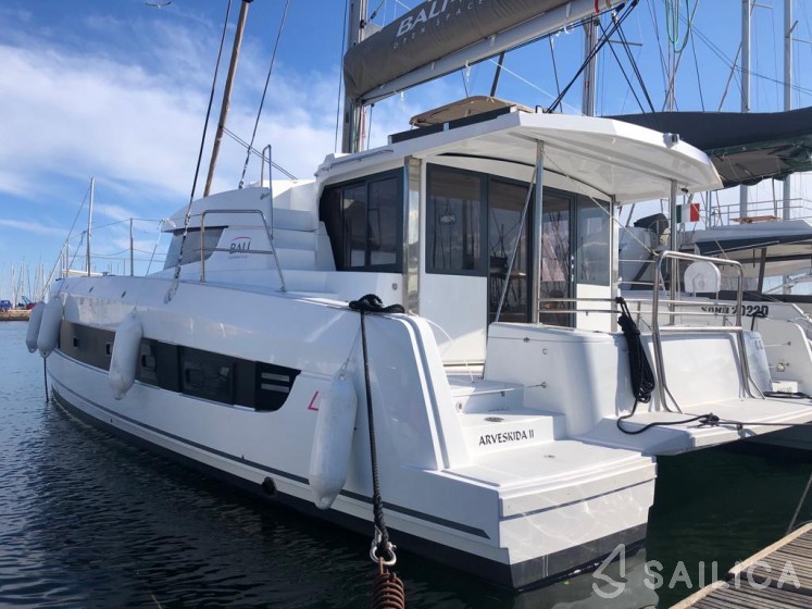 Bali 4.2 - Yacht Charter Sailica