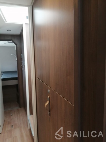 Bali 4.2 - Yacht Charter Sailica