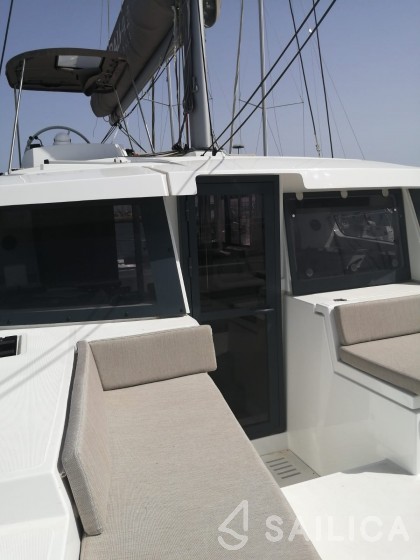 Bali 4.2 - Yacht Charter Sailica
