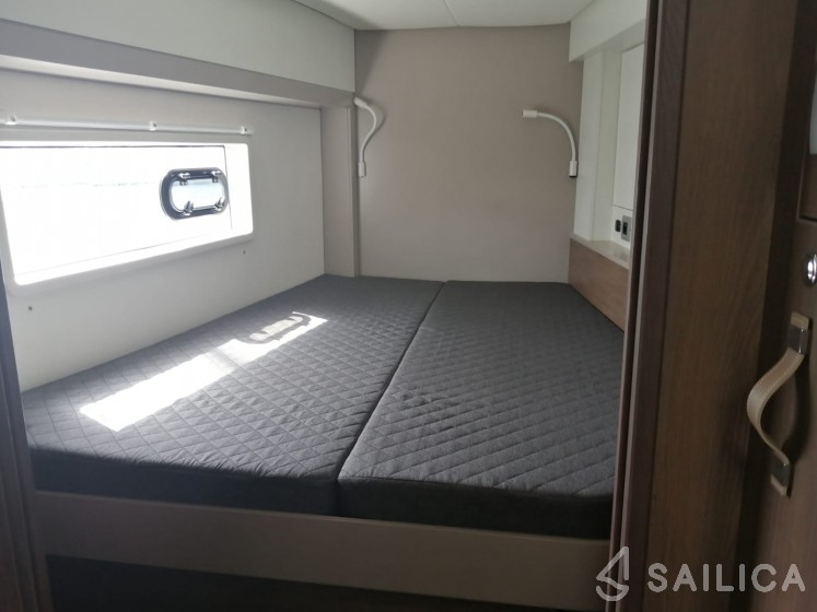 Bali 4.2 - Yacht Charter Sailica