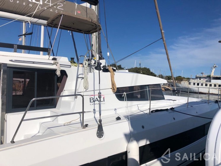 Bali 4.2 - Yacht Charter Sailica