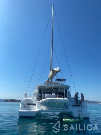 Bali 4.2 - Yacht Charter Sailica