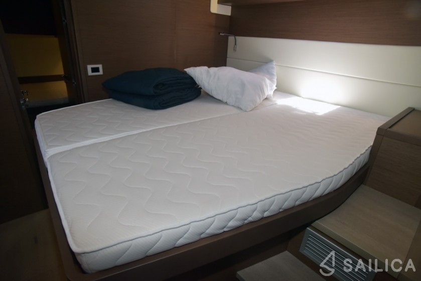 Lagoon 52F - Yacht Charter Sailica