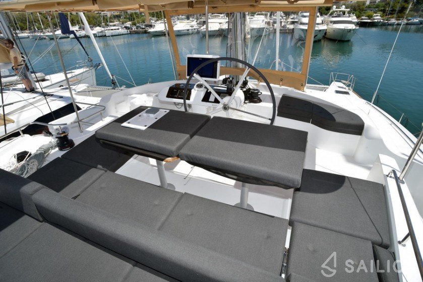 Lagoon 52F - Yacht Charter Sailica