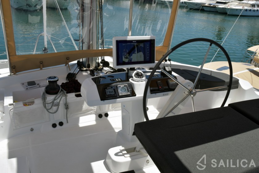 Lagoon 52F - Yacht Charter Sailica