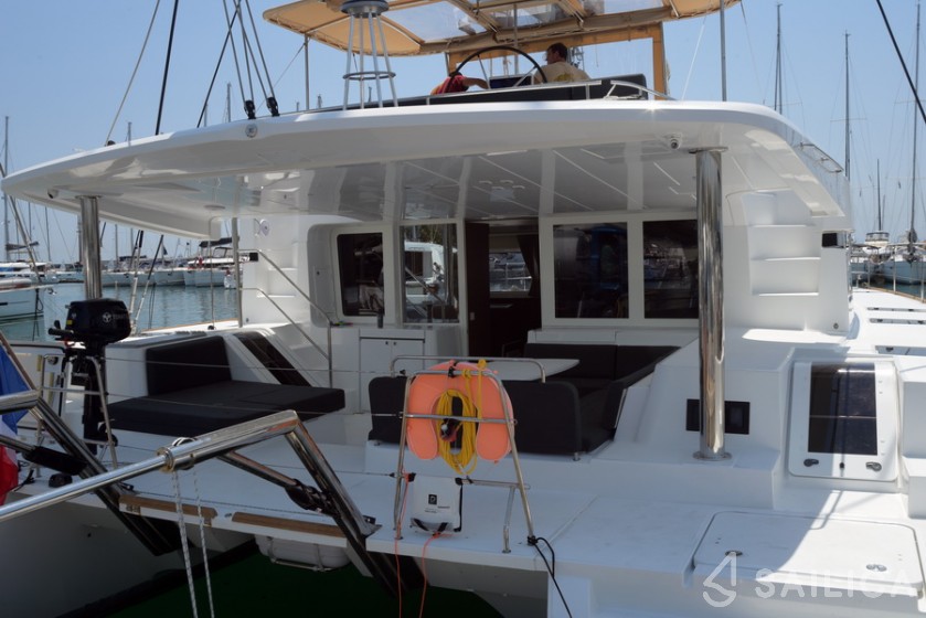 Lagoon 52F - Yacht Charter Sailica