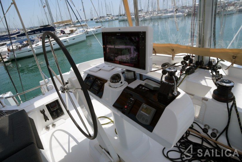 Lagoon 52F - Yacht Charter Sailica