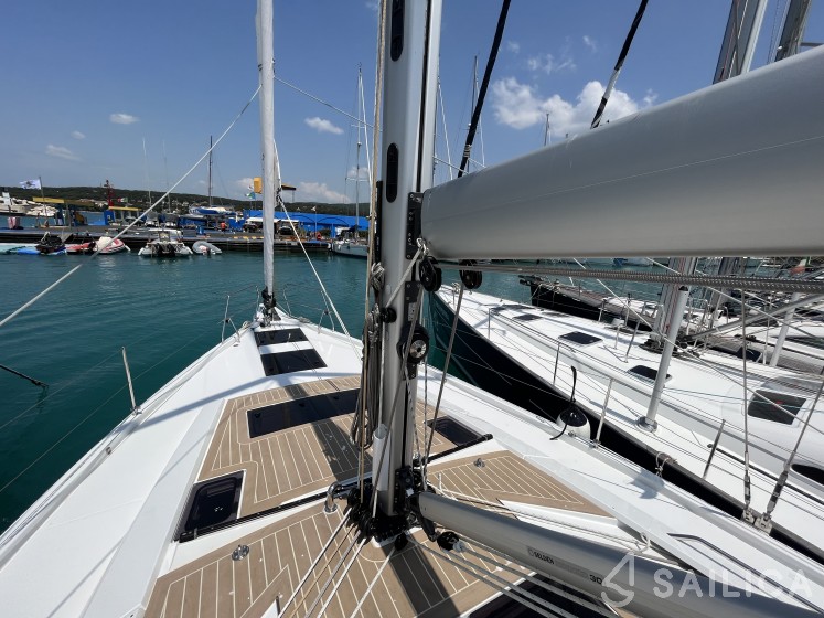 Hanse 460 - Yacht Charter Sailica