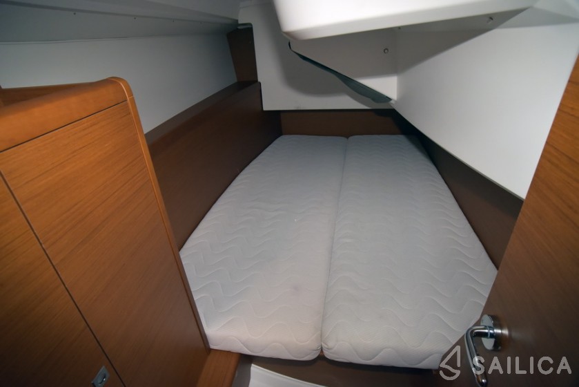 Sun Odyssey 349 - Yacht Charter Sailica