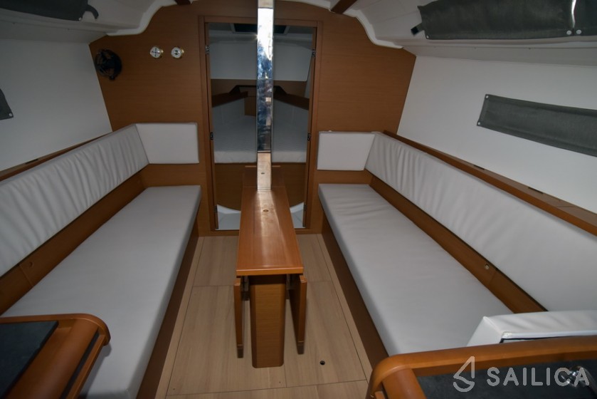 Sun Odyssey 349 - Yacht Charter Sailica
