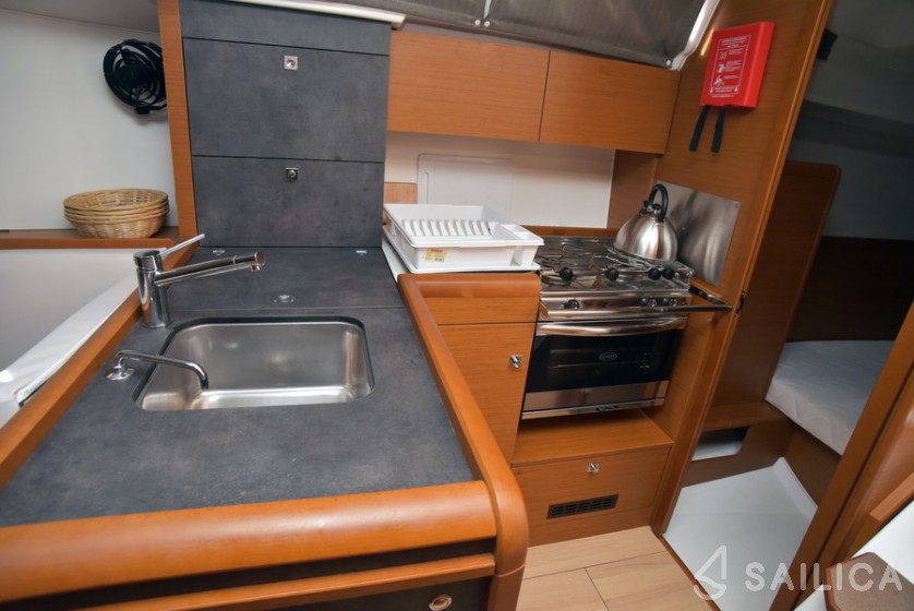 Sun Odyssey 349 - Yacht Charter Sailica
