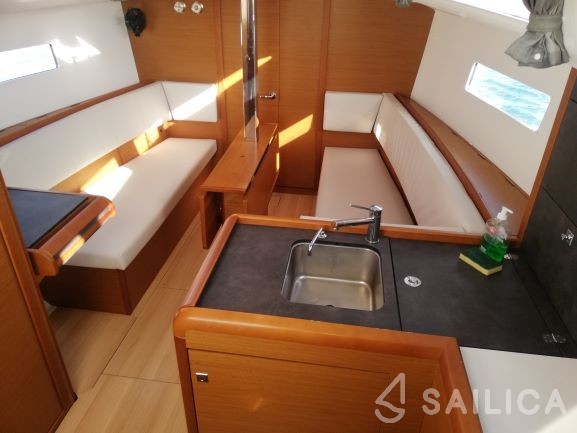 Sun Odyssey 349 - Yacht Charter Sailica