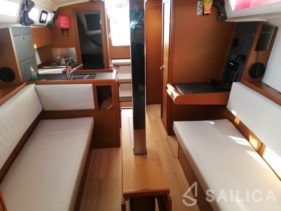 Sun Odyssey 349 - Yacht Charter Sailica