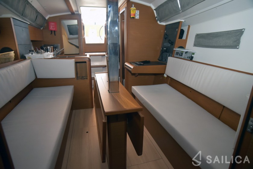 Sun Odyssey 349 - Yacht Charter Sailica