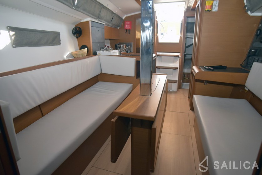 Sun Odyssey 349 - Yacht Charter Sailica