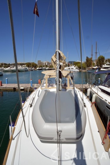 Oceanis 38.1 - Yacht Charter Sailica