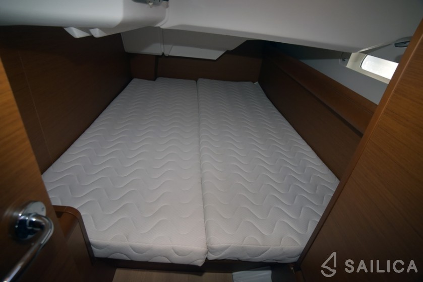 Sun Odyssey 389 - Yacht Charter Sailica