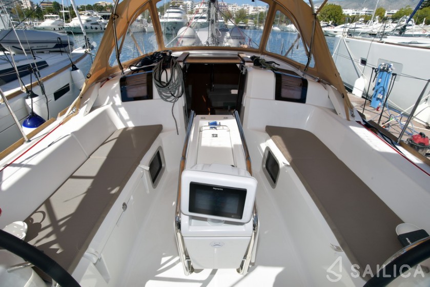 Sun Odyssey 389 - Yacht Charter Sailica