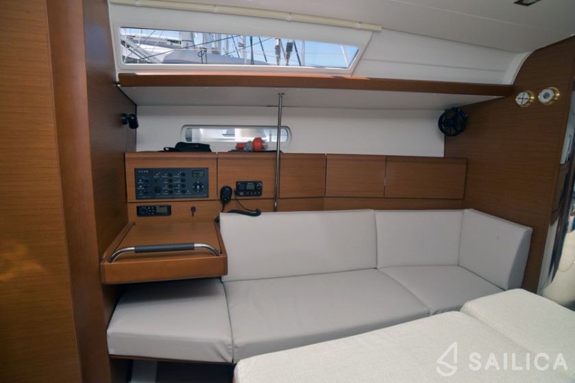 Sun Odyssey 389 - Yacht Charter Sailica