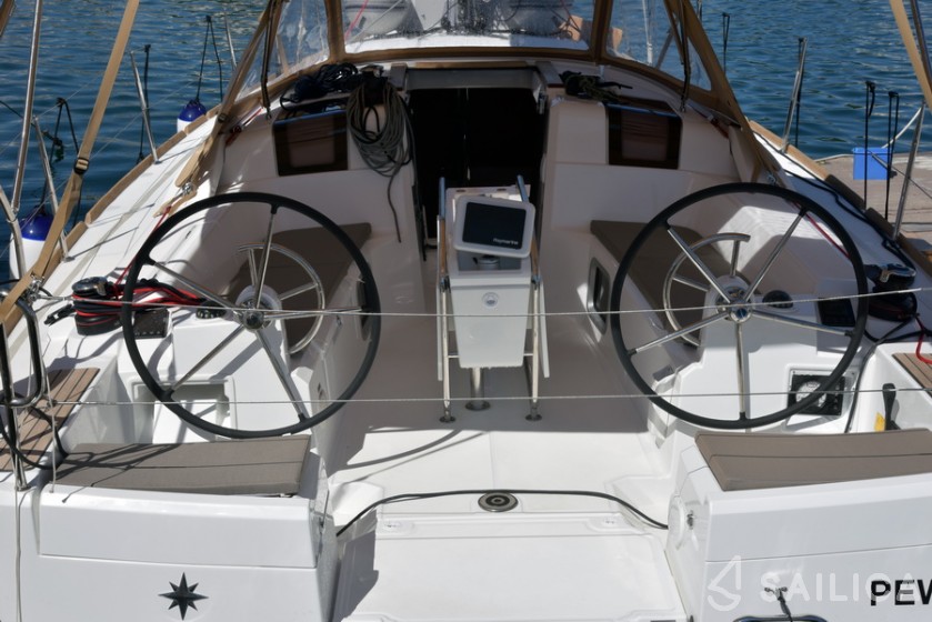 Sun Odyssey 389 - Yacht Charter Sailica