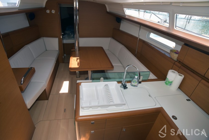 Sun Odyssey 389 - Yacht Charter Sailica