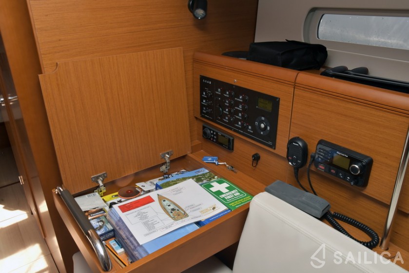 Sun Odyssey 389 - Yacht Charter Sailica