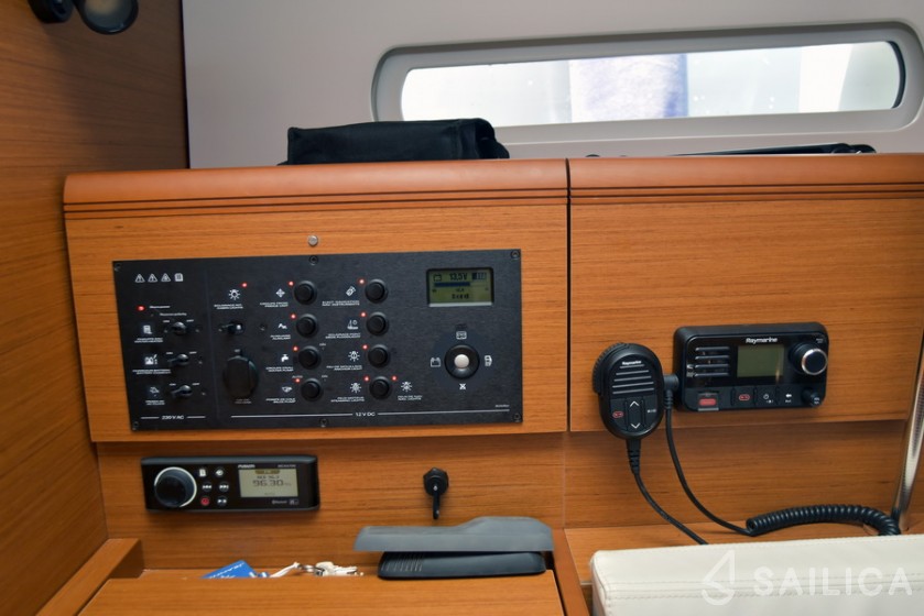 Sun Odyssey 389 - Yacht Charter Sailica