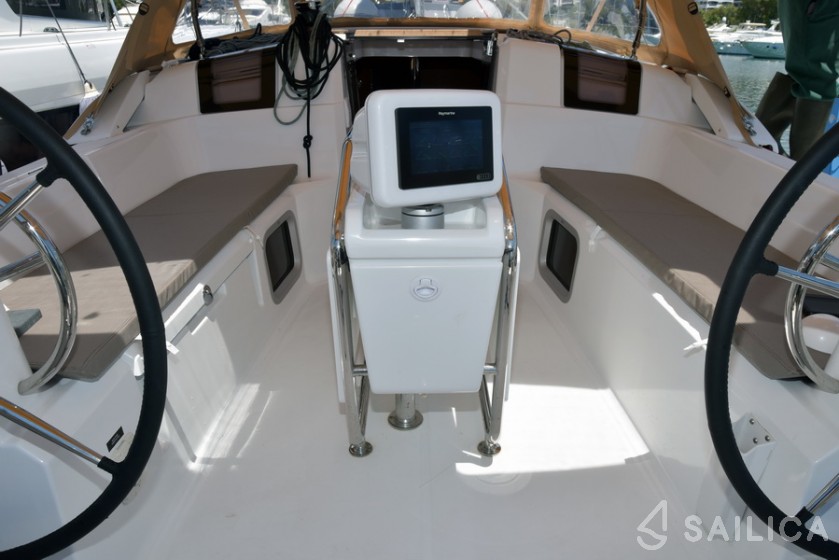 Sun Odyssey 389 - Yacht Charter Sailica