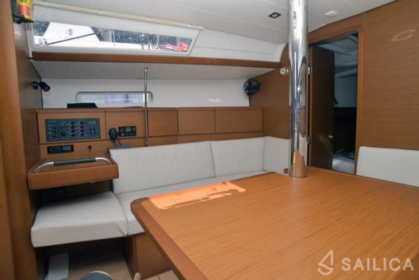 Sun Odyssey 389 - Yacht Charter Sailica