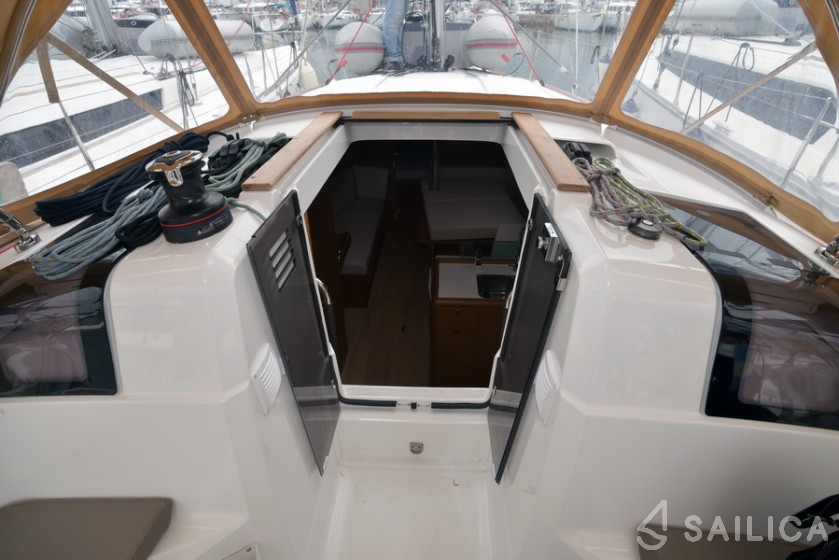 Sun Odyssey 389 - Yacht Charter Sailica