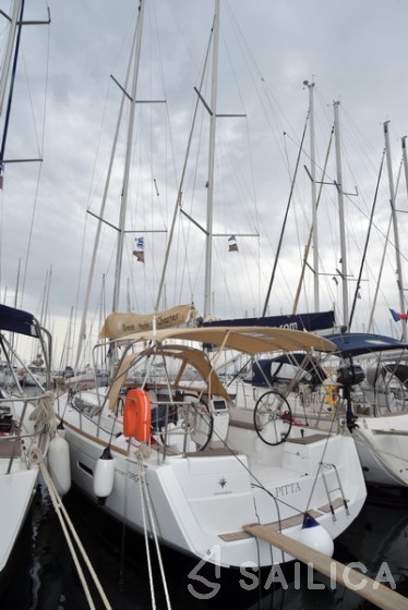 Sun Odyssey 389 - Yacht Charter Sailica