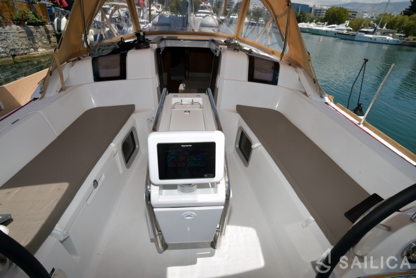 Sun Odyssey 389 - Yacht Charter Sailica