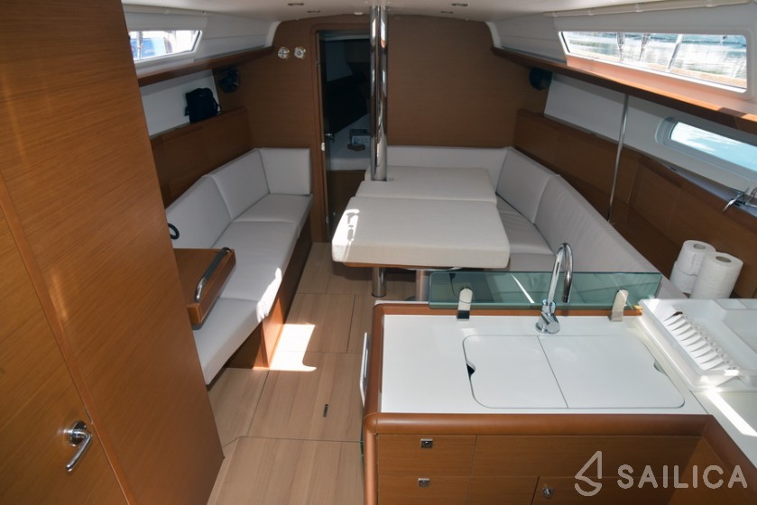 Sun Odyssey 389 - Yacht Charter Sailica