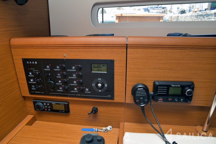 Sun Odyssey 389 - Yacht Charter Sailica