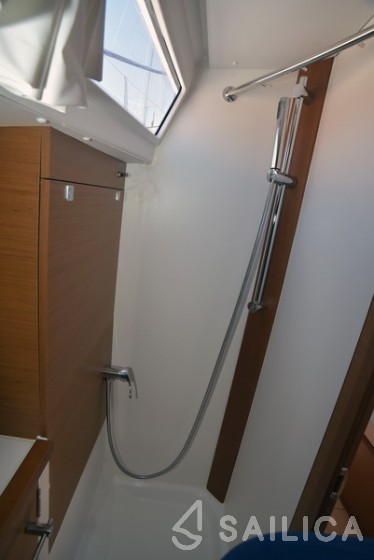 Sun Odyssey 389 - Yacht Charter Sailica