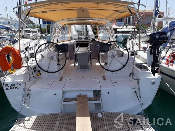 Oceanis 41.1 - Yacht Charter Sailica
