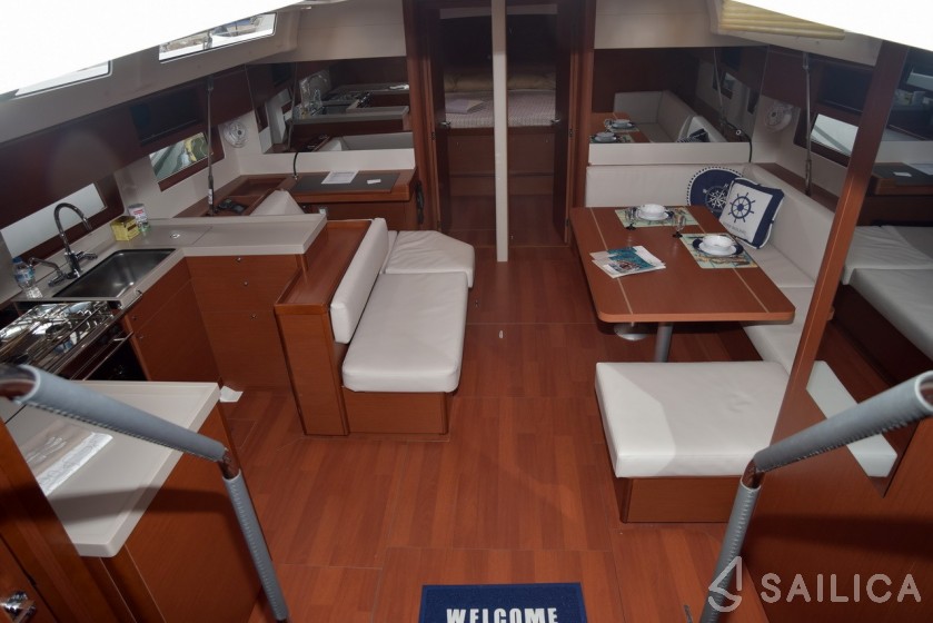 Oceanis 51.1 - Yacht Charter Sailica