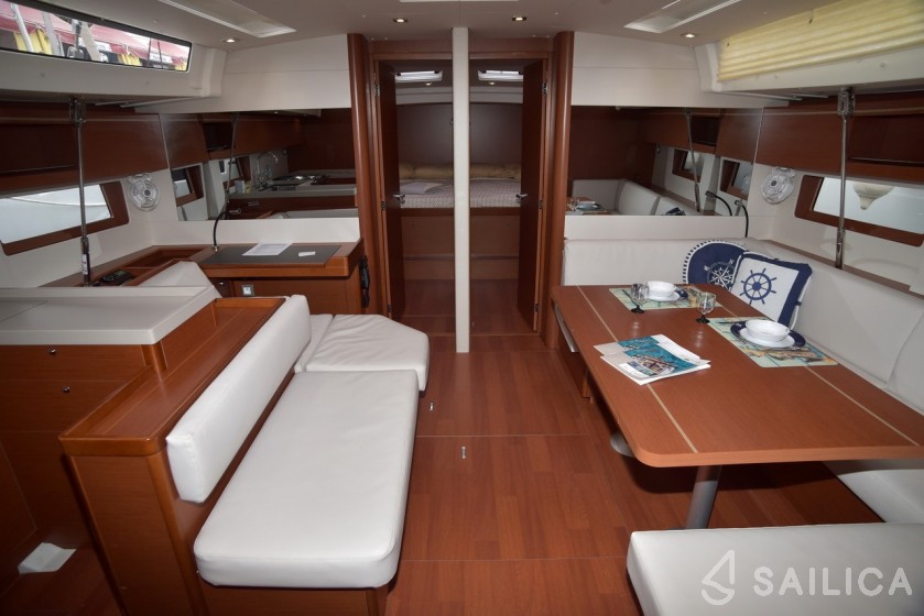 Oceanis 51.1 - Yacht Charter Sailica