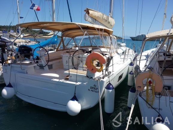 Oceanis 51.1 - Yacht Charter Sailica