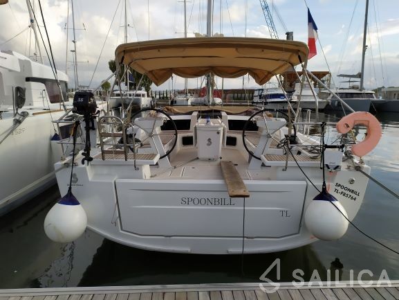 Oceanis 51.1 - Yacht Charter Sailica