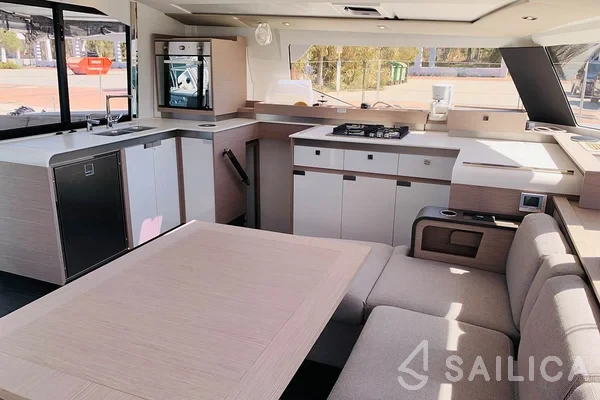 Elba 45 - Yacht Charter Sailica