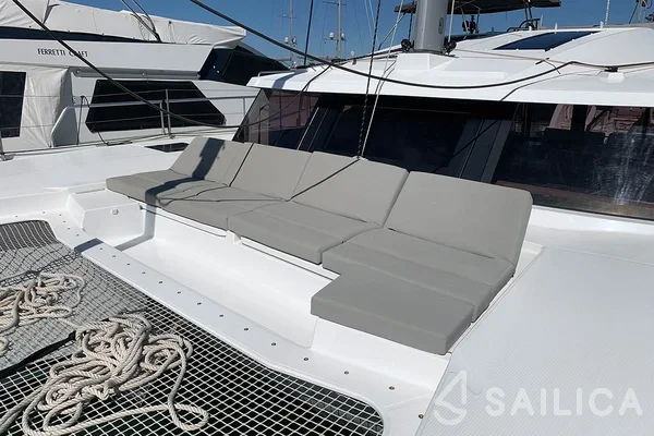 Elba 45 - Yacht Charter Sailica