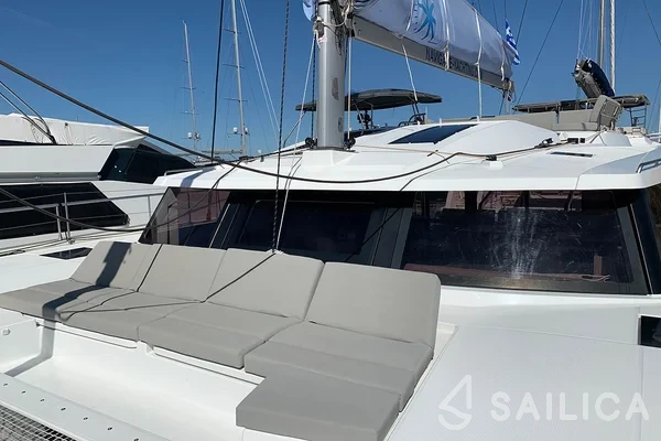Elba 45 - Yacht Charter Sailica