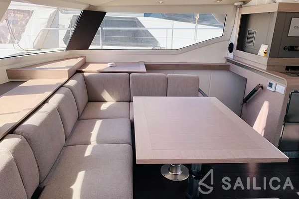 Elba 45 - Yacht Charter Sailica