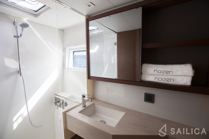 Lagoon 46  - Yacht Charter Sailica